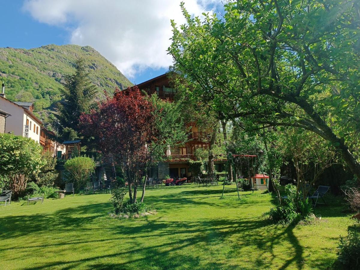 Hotel Estanys Blaus Tavascan Exteriér fotografie