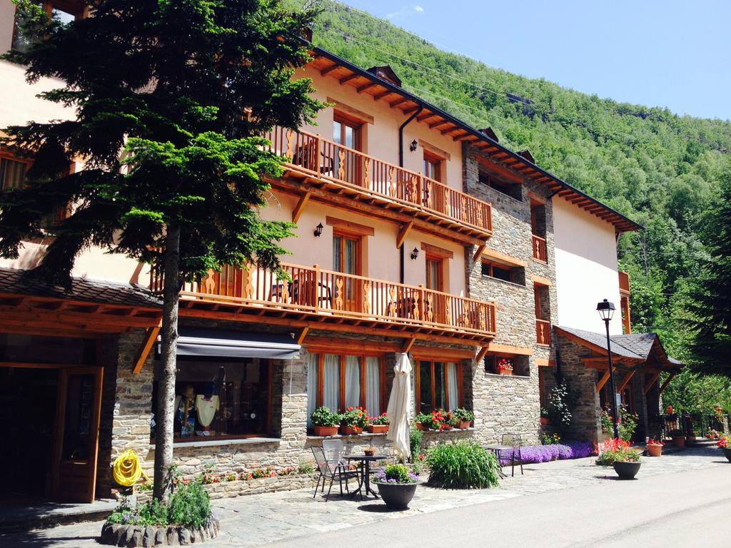 Hotel Estanys Blaus Tavascan Exteriér fotografie
