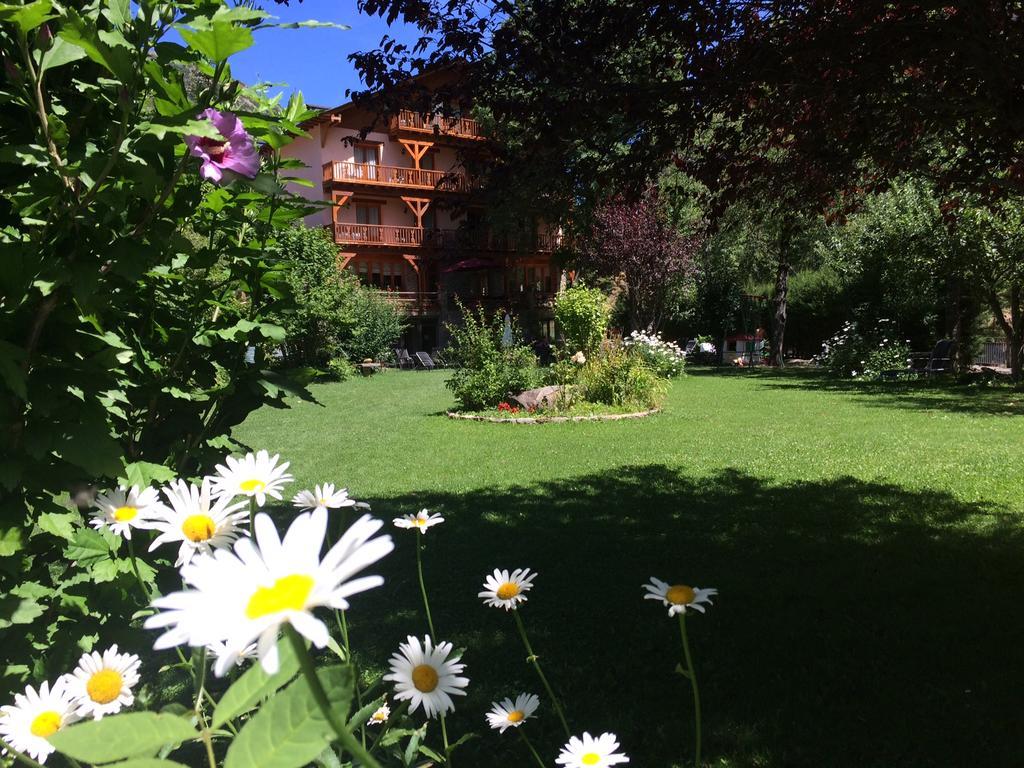 Hotel Estanys Blaus Tavascan Exteriér fotografie
