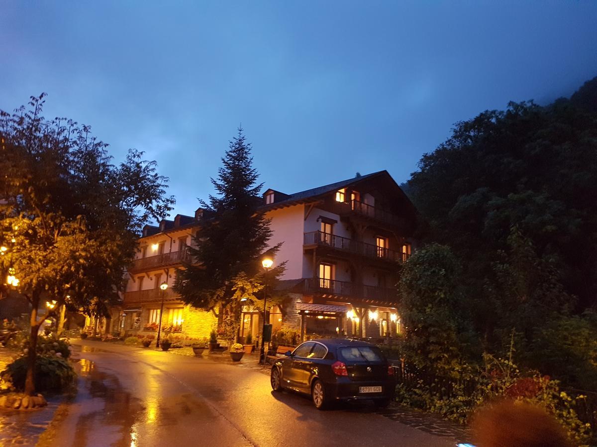 Hotel Estanys Blaus Tavascan Exteriér fotografie